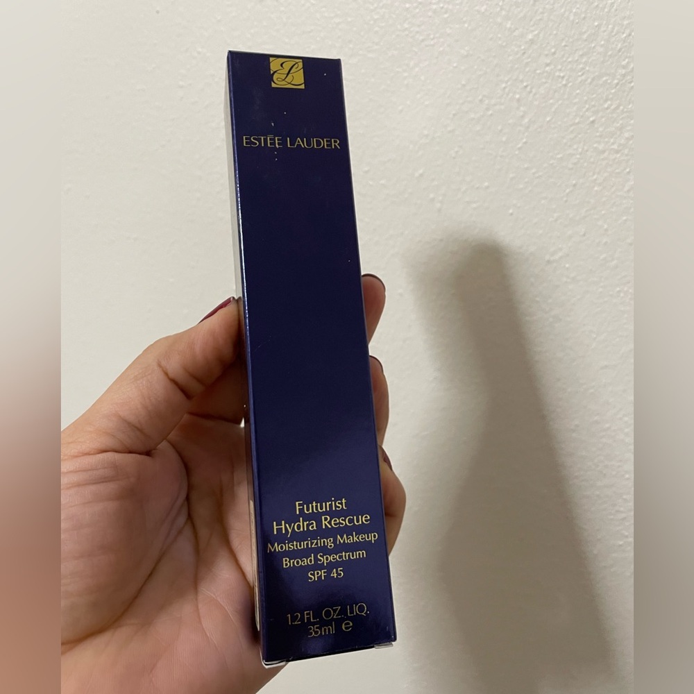 1N0 Estee Lauder Futurist Hydra Rescue Moisturizing Makeup